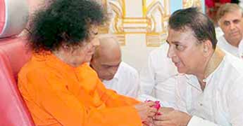 gavaskar-with-baba