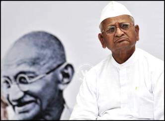 Kejriwal wants to become PM: Anna