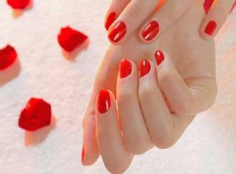 How to maintain flawless, healthy nails...