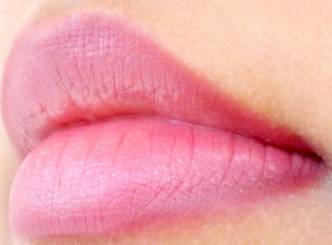 For a pink lips, that enhance your beauty...