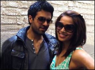 Its official, Harman, Bipasha are dating!