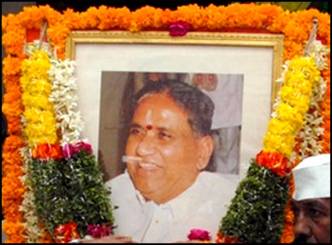 Former Minister Marri Chenna Reddy Paid Homage