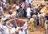 rescue teams, trapped boy, efforts on to rescue 4 yr old from borewell, Rescue team