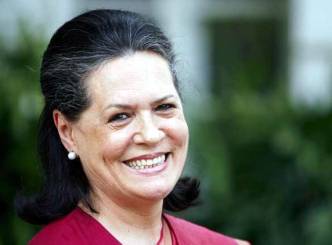 Sonia Gandhi tops as India&#039;s most popular woman!