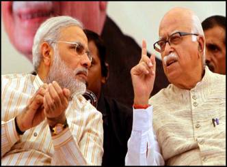 Advani and Modi Share Dais in Rally