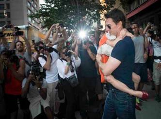 Tom Cruise meets his daughter Suri after the divorce