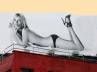Stuart Weitzman, billboard, kate moss stops traffic in new york with topless show, Supermodel kate moss