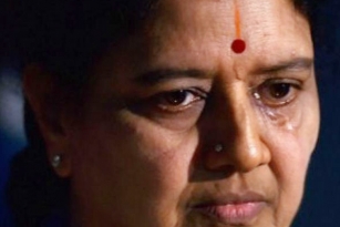 More trouble for Sasikala, 13 more month if fine not paid