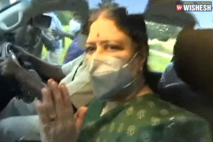 AIADMK Warns Sasikala after she enters Tamil Nadu