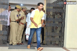 Actor Nandu Appears Before SIT In Tollywood Drugs Case