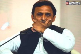 Akhilesh Yadav&rsquo;s Slogan Failed: Trolled in the State