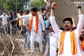 BJP, Tejasvi Surya in Hyderabad, bjp mp tejasvi surya removes barricades to enter osmania campus, Jas