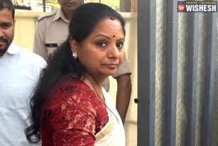 BRS Leader Kavitha&#039;s WhatsApp Chats leaked by Conman