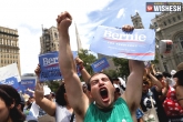 Clinton nomination, Democrats, sanders loyalists took to the street against clinton s nomination, E street