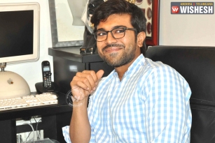 Charan surprises with the special guest for Mega Event
