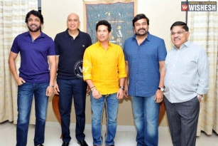 Two Superstars Chiranjeevi And Sachin Tendulkar Came Together For A Match In ISL