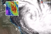 Andrew Willcox, Andrew Willcox, powerful cyclone hits australia s tropical northeast coast, Coast