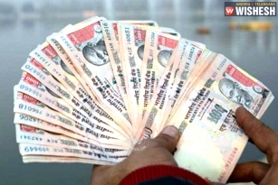 Govt to Pass Ordinance, Rs.50,000 Penalty for Those Having Old Notes