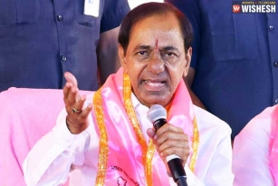 Election Commission issues notices to KCR