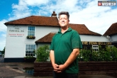 Andy Cowell new, Fenn Bell Inn UK, a pub in uk turns into a zoo, Cow