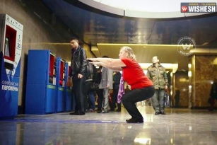 Free ticket for 30 squats