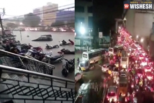 Heavy Rain in Hyderabad Leaves the City Flooded