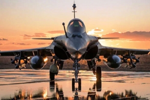 Rafale Jets Inducted into IAF&#039;s Golden Arrows Squadron