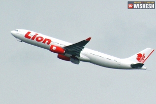 Indonesia&#039;s Lion Air Flight Crashes In Sea After Minutes