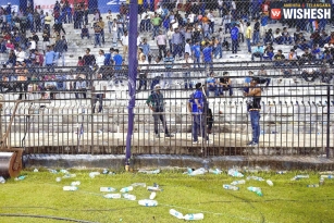 #IndvsSA 2nd T20I: Crowd threw bottles onto the players