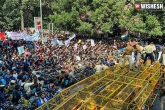 JNU Protest news, Delhi Metro, jnu protest four metro stations gates shut, Station