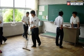 Japanese education system, unbelievable facts, japan students clean their classrooms, Japanese education system