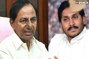KCR and YS Jagan on logger hands over Water Row