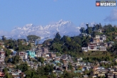 Kalimpong tour, Kalimpong tour, kalimpong a must visit place for a pleasant holiday, Tourists
