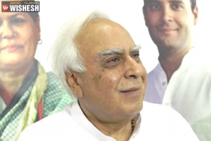 Kapil Sibal Removes His Collusion Tweet With BJP After Rahul Gandhi&#039;s Clarification