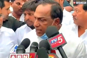 Malla Reddy&#039;s Sensational Comments On Income Tax Officials