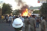 semi-religious sect, Jawahar Bagh in Mathura, mathura clashes 21 killed many injured, Mathura clashes
