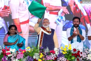 Modi inaugurates 8000 Cr worth of development projects in Telangana