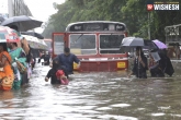 Mumbai Rains, Mumbai Rains, mumbai s heavy rains claim 5 lives cm asks people to stay indoors, Water logging
