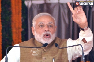 Prime Minister Narendra Modi Address &lsquo;Parivartan Rally &lsquo;in Lucknow