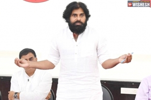 Pawan Kalyan Analysing Political Happenings