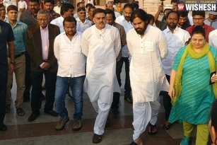Pawan Kalyan Meets Crucial Leaders Of BSP: Mayawati Unavailable