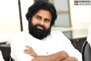 Pawan Kalyan Reaches Vijayawada Before Election Counting