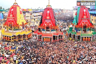 Rath Yatra Begins in Puri