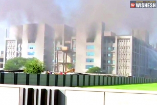 Massive Fire Breakout in Pune&#039;s Serum Institute of India
