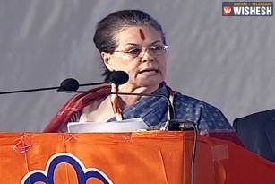 Telangana Tour: Sonia Gandhi Turns Emotional