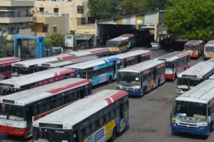 Telangana High Court warns the government to initiate talks on TSRTC Row