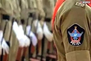 Thirteen IPS officers transferred in Andhra Pradesh