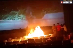 Vijayawada Apsara Theatre on Fire