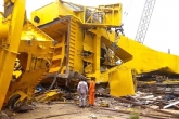 Massive Crane Collapse, Massive Crane Collapse, massive crane collapses at hindustan shipyard in vizag 11 killed, Hindus