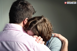 The 6 Ways To Help Your Partner Grieve The Loss Of A Loved One